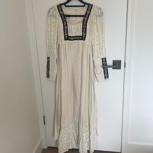 1970s SZ 5 Gunne Sax by Jessica McClintock Renaissance Dress